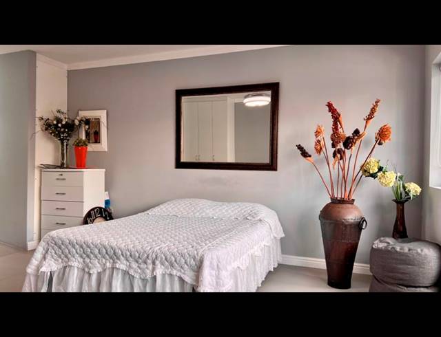 1 BEDROOM APARTMENT FOR SALE IN SEA POINT